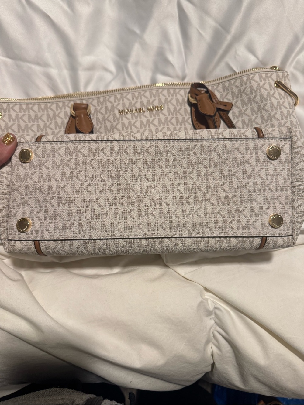 Michael Kors Cream MK Logo Tote with Tan Trim and Gold Hardware Used 1 time - Picture 2 of 5